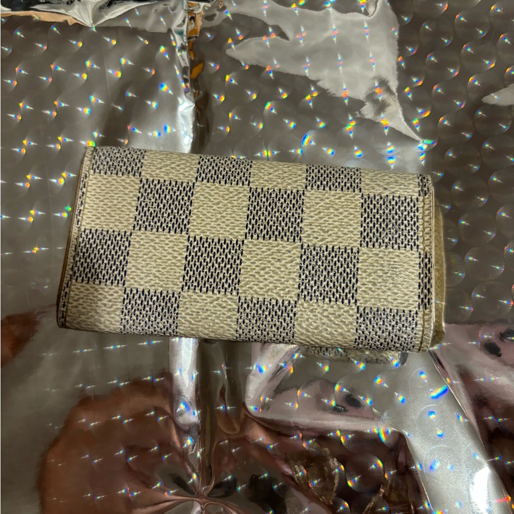 Louis Vuitton Key Pouch - Picture 4 of 8